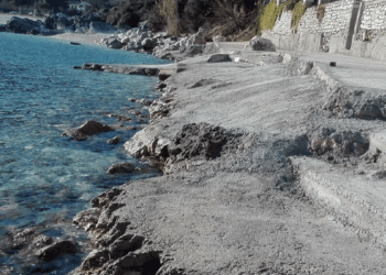 Δυτική Ελλάδα: Στην κορυφή της τσιμεντοποίησης των ακτών – Οι συνέπειες