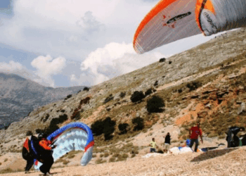 Αεραθλητικό Γεγονός στον Ορεινό Βάλτο: Αγώνες Αλεξίπτωτου Πλαγιάς 2025