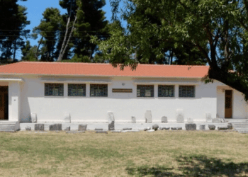 Σε Αφάνεια το Μουσείο Θυρρείου: Ζητούν Άμεση Σωτηρία και Στήριξη